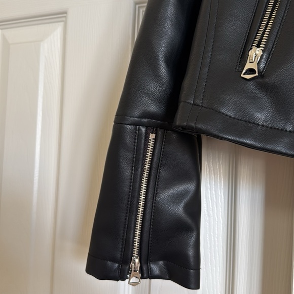 Francesca’s | Jacket - Picture 3 of 5